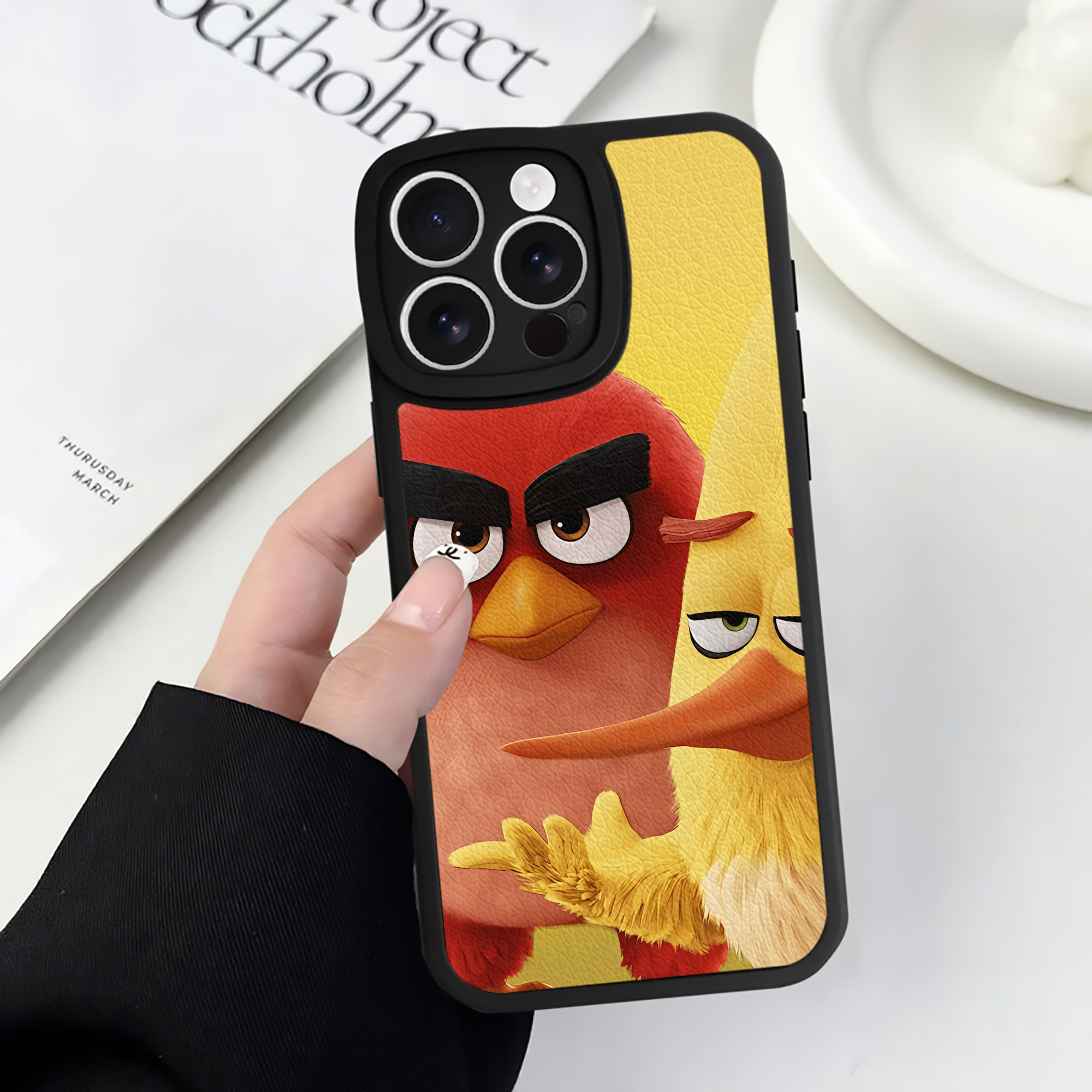（画像用） Angry Birds アングリーバード 【iPhone 16シリーズ対応】シリコンスマホケース（レザー調） 材質：シリコン